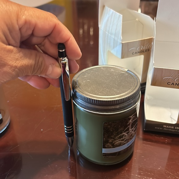 NWT 2 Heritage candles (Balsam Fir and Gingerbread) - Picture 6 of 7